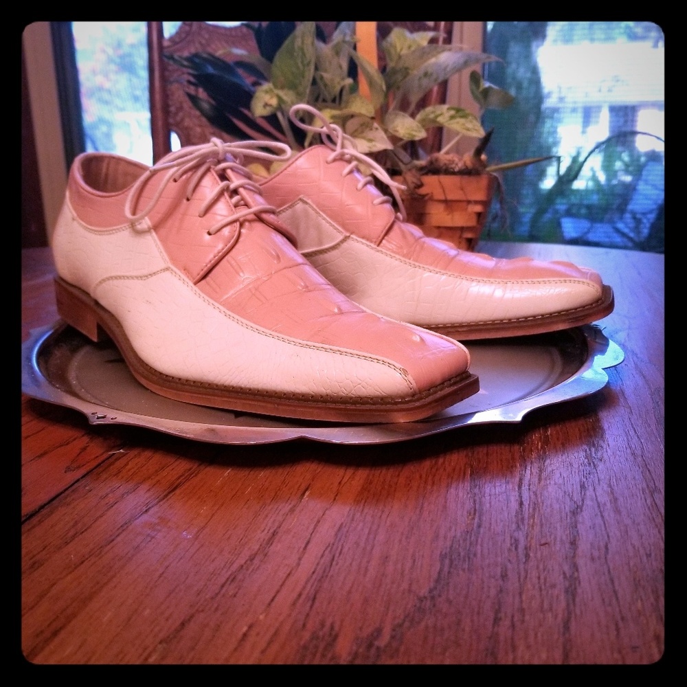 Pink and white Bolano dress shoe
